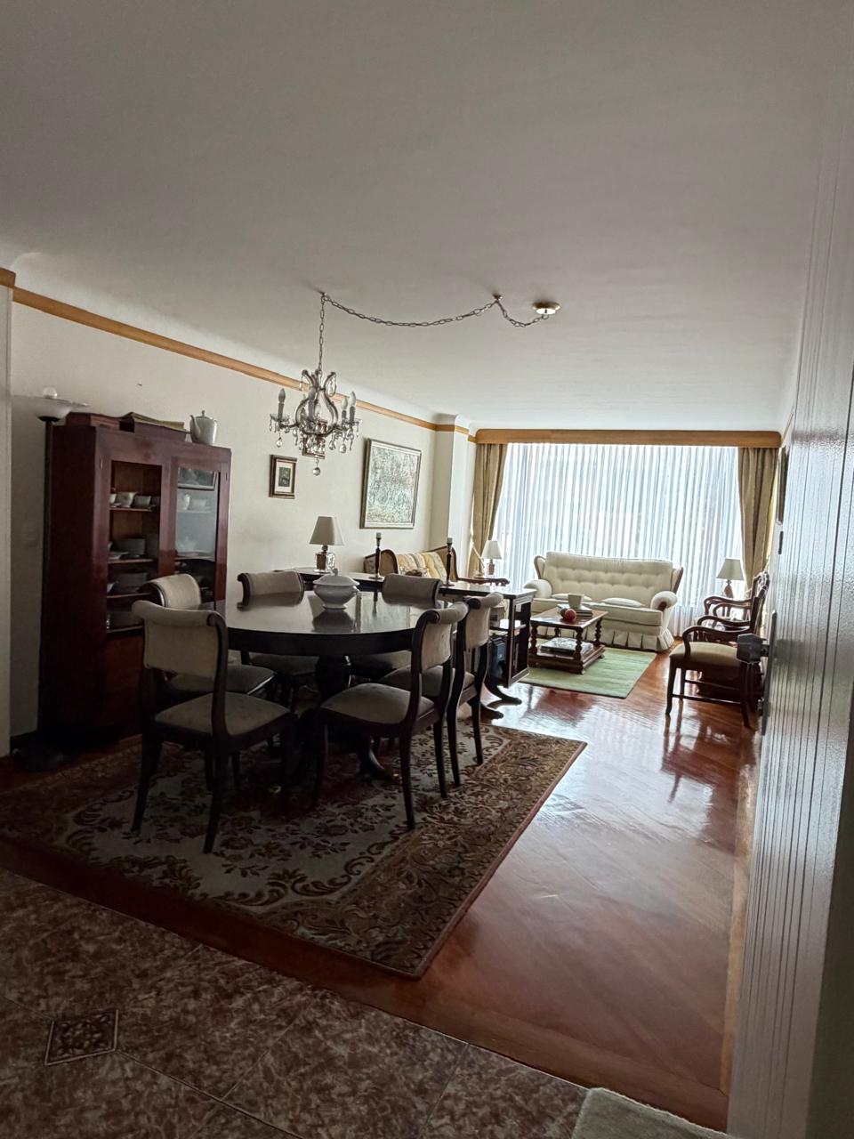 Apartamento en venta de 3 habitaciones en Bogotá, Santa Bárbara.