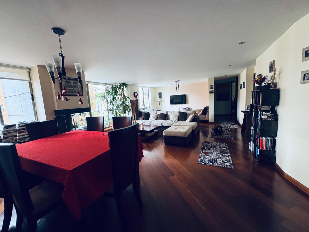 VENDO APARTAMENTO EN LA CAROLINA 145 M2 + BALCON