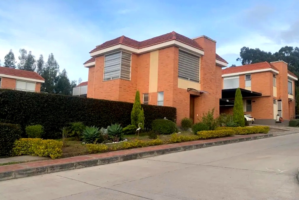 Propiedad en Bosque residencial cajica 