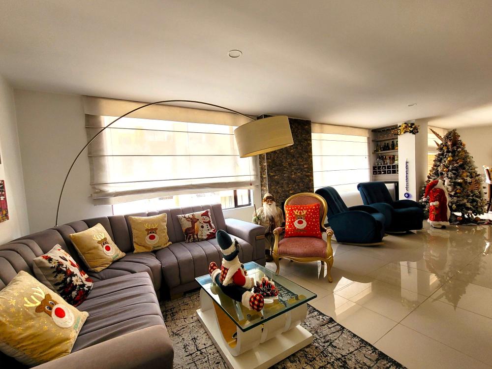 Apartamento en venta de 3 habitaciones con terraza en Bogotá, Puente Largo.